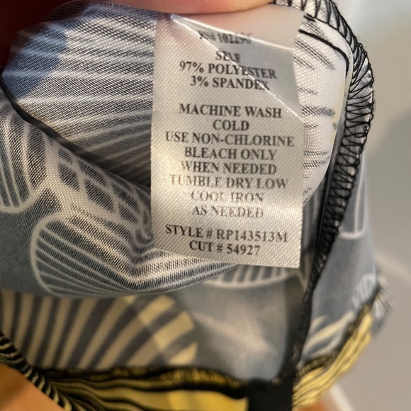 Connectioned floral dress - Picture 4 of 4